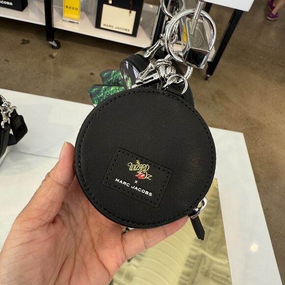 Marc Jacobs x ‘The Wizard of Oz’ Coin Purse - Picture 3 of 7